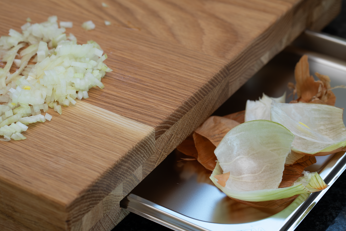 Version 1 WBecker Eichenholz Schneidebrett mit Auffangschalen 20mm